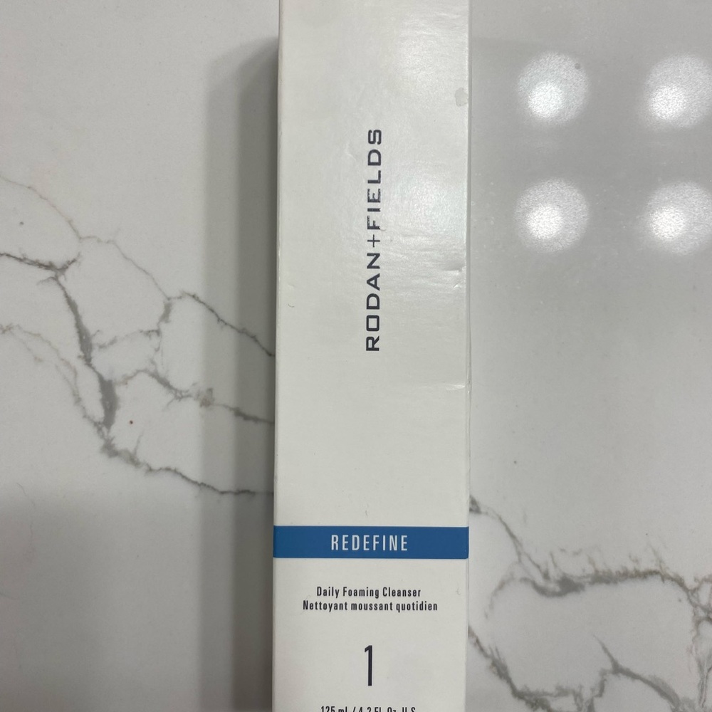 Rodan + Fields REDEFINE Cleanser - White and Blue
